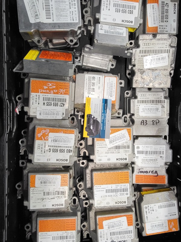 calculateur airbag audi volskwagen et Porsche 