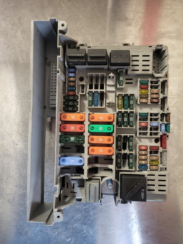 boîtier fusible bmw 