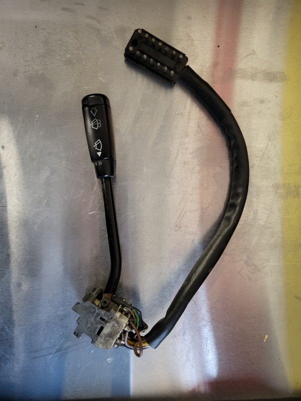 commodo de Mercedes w123