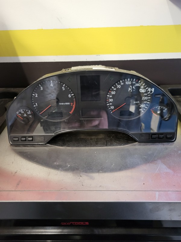 compteur audi a8 s8