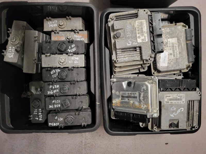 calculateur moteur audi et volskwagen 