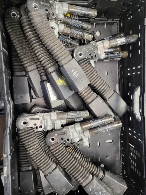 pretentionneur de ceinture bmw e46