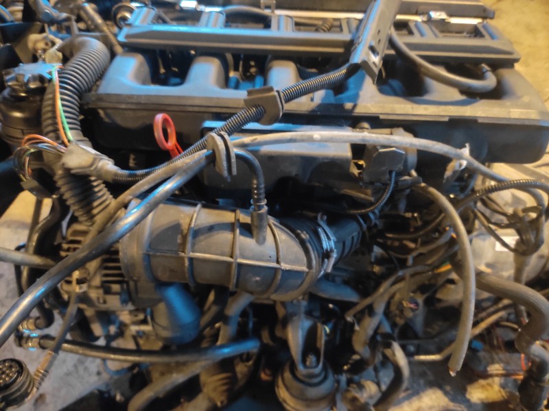 moteur BMW 325i e46