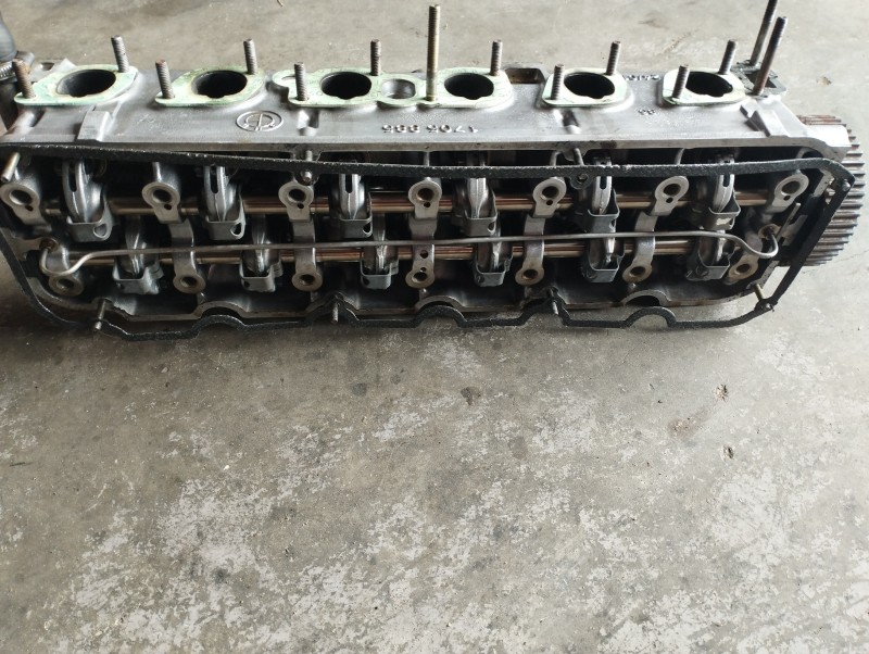 culasse de BMW 325i e30