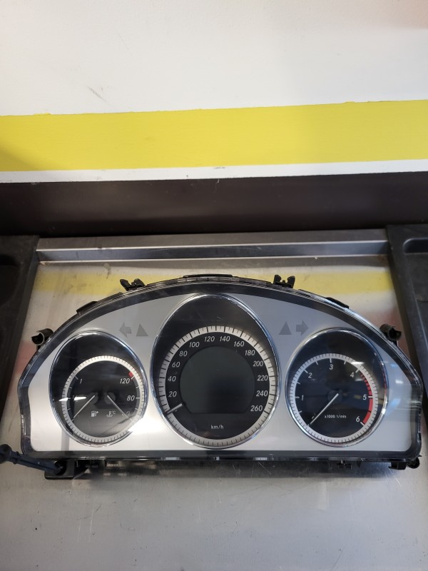 compteur Mercedes glk 320cdi a2049004400