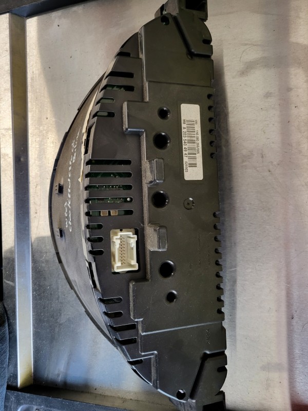 compteur Mercedes c200cdi a2035404947