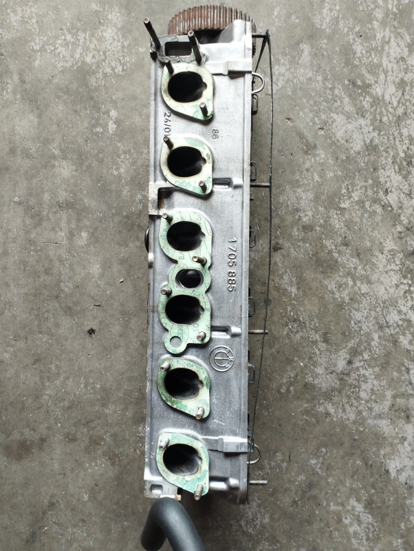 culasse de BMW 325i e30