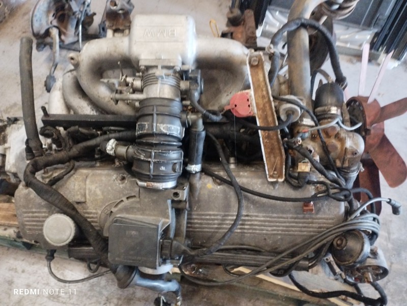 moteur bmw 528i e28 60 000km