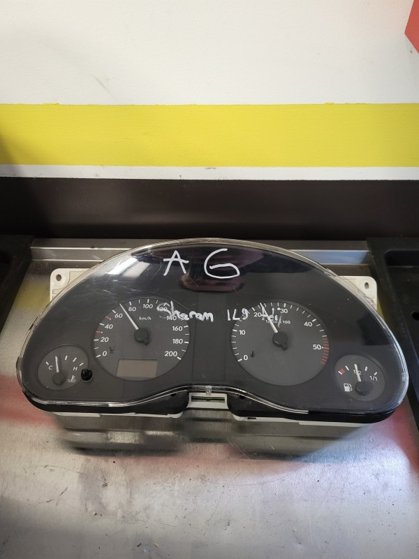 compteur de volskwagen Sharan 7m0920800s