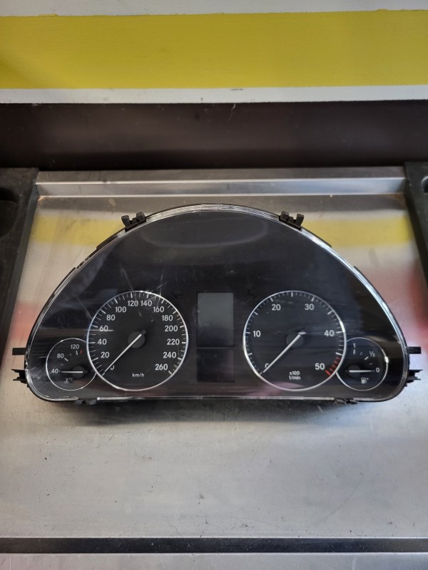 compteur Mercedes c200cdi a2035404947