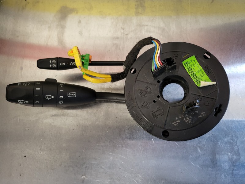 bloc commodo Mercedes w169 références a1694641518