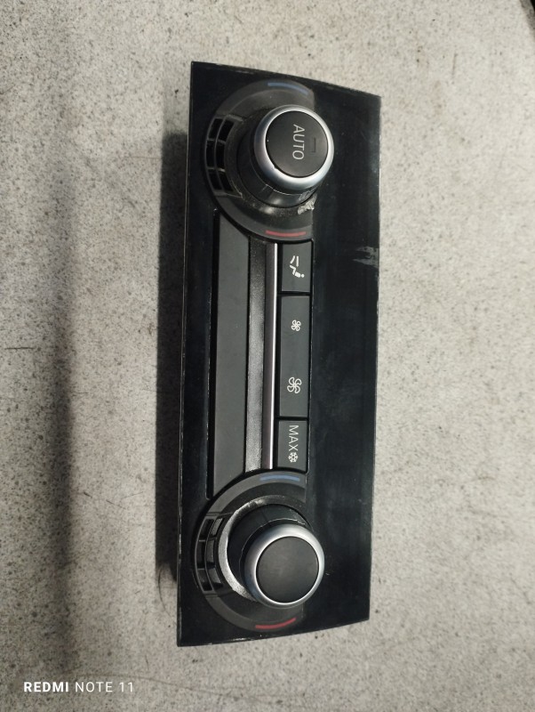 commande de climatisation BMW f20