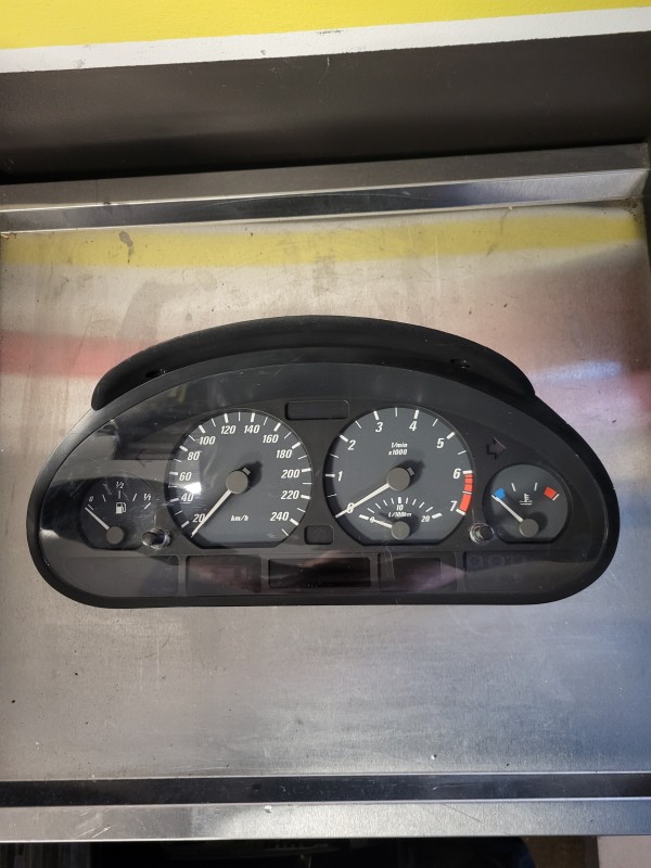compteur de bmw 320i e46
0263606269